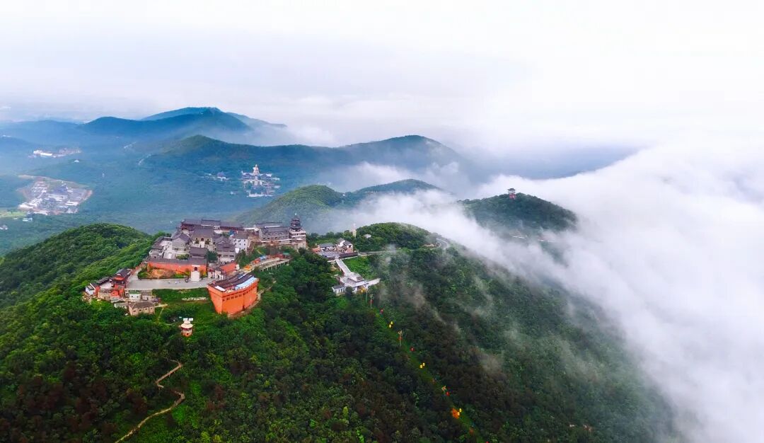 《鸟瞰茅山顶宫》  王义华.jpg