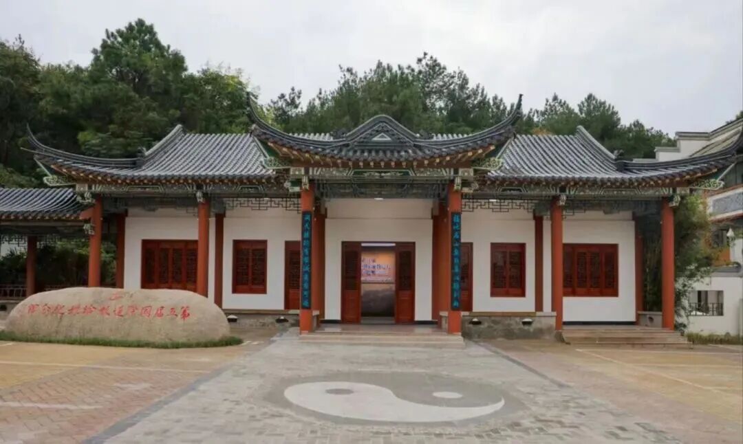 微信图片_20251017100840.jpg
